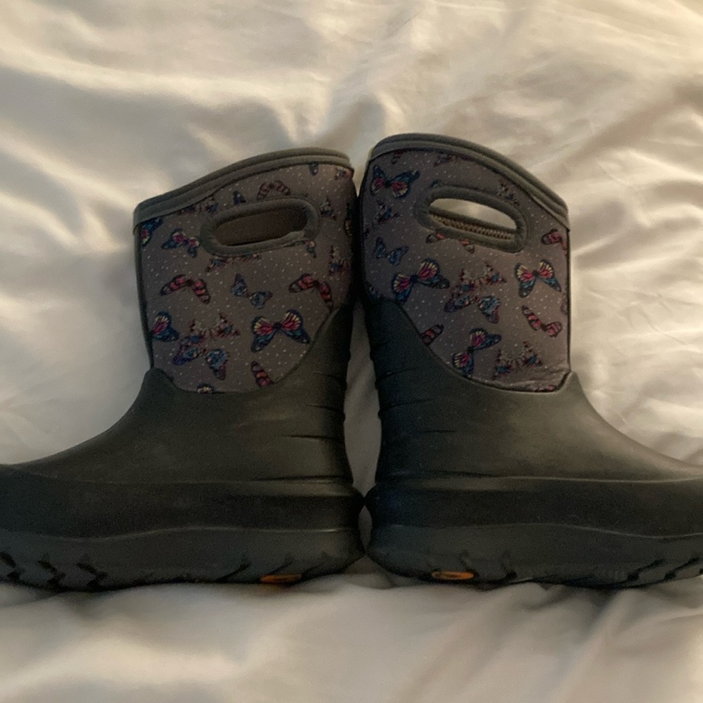 Bogs kids snow boots- butterfly print